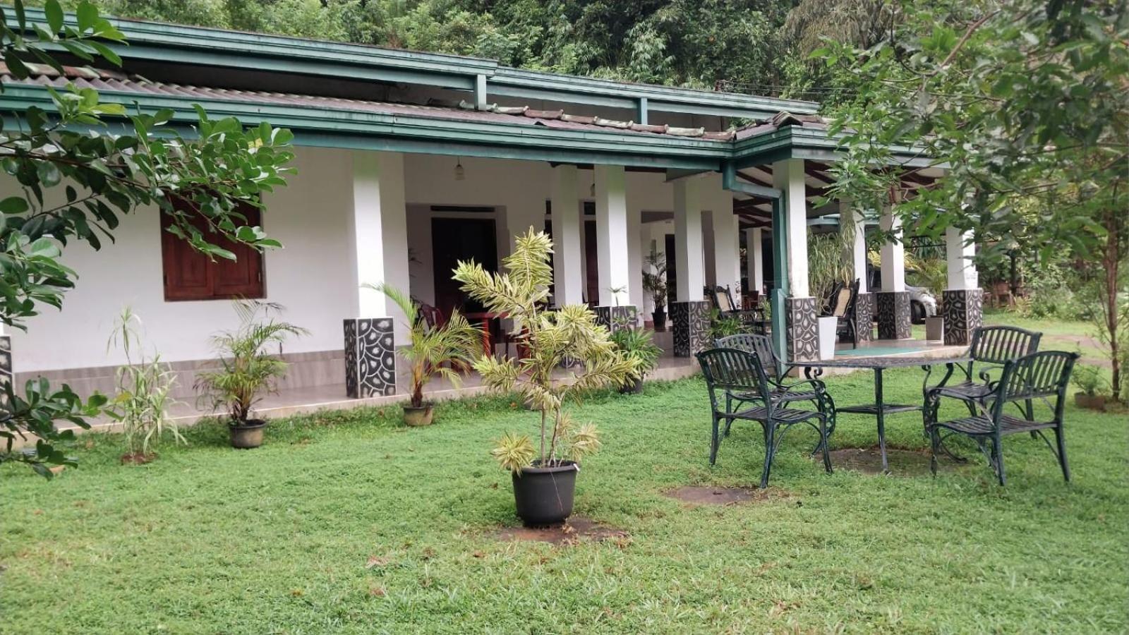 Salmanel Resort 拉特纳普勒 外观 照片